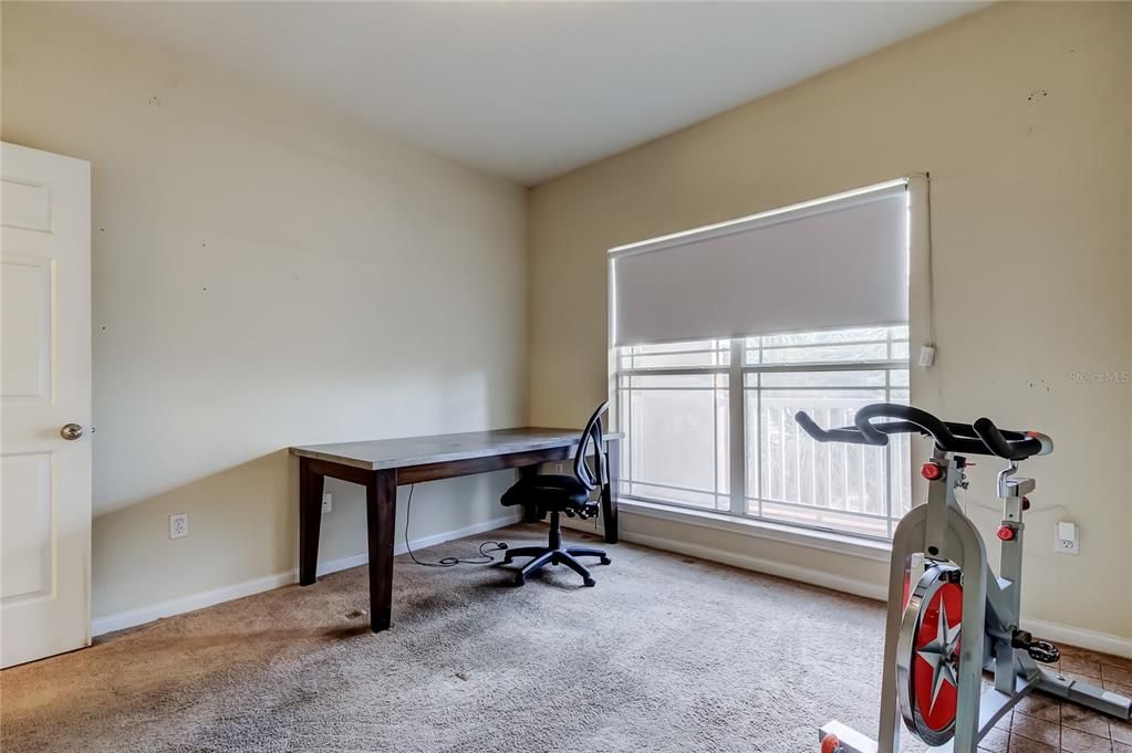 For Sale: $230,000 (2 beds, 2 baths, 1010 Square Feet)