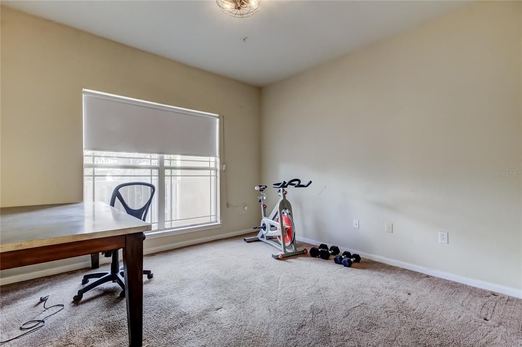 For Sale: $230,000 (2 beds, 2 baths, 1010 Square Feet)