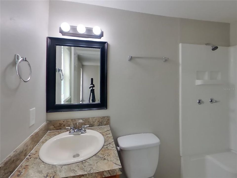 Под контрактом: $1,939 (3 спален, 2 ванн, 1368 Квадратных фут)