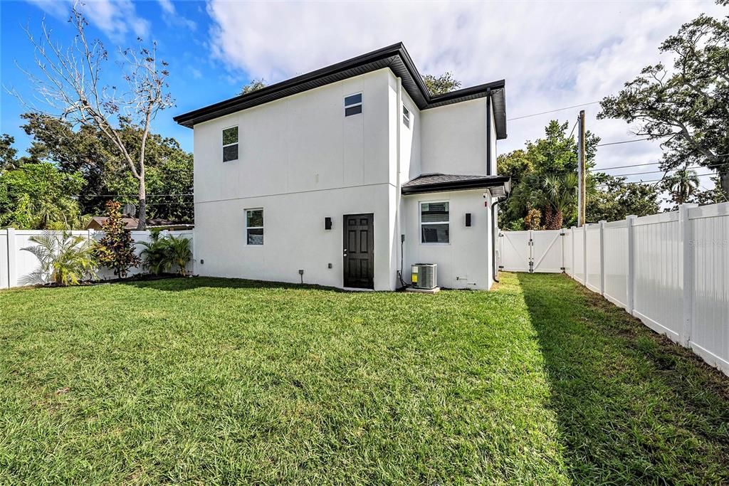 En Venta: $724,900 (5 camas, 4 baños, 2654 Pies cuadrados)