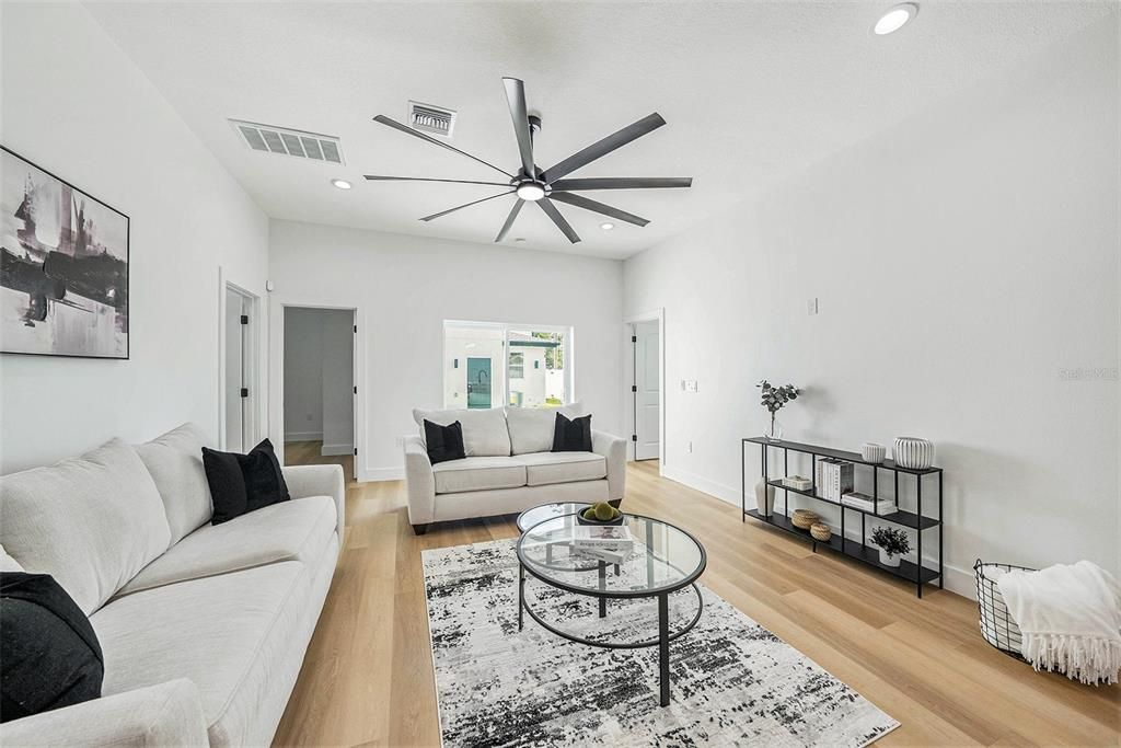 En Venta: $724,900 (5 camas, 4 baños, 2654 Pies cuadrados)