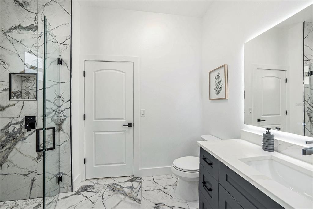 En Venta: $724,900 (5 camas, 4 baños, 2654 Pies cuadrados)