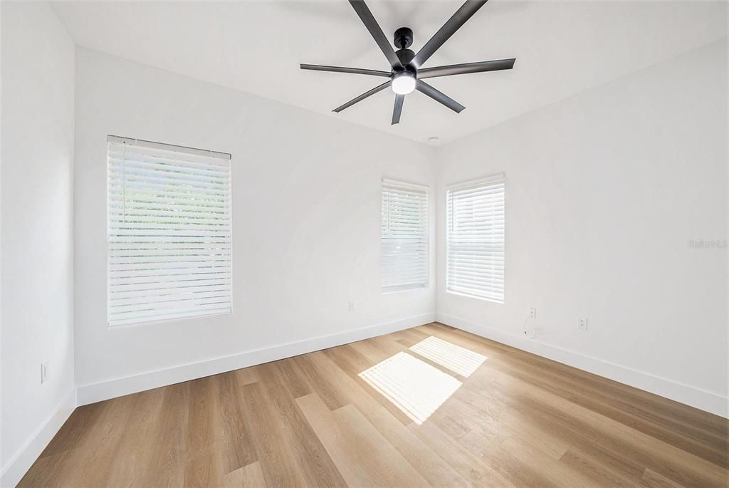 En Venta: $724,900 (5 camas, 4 baños, 2654 Pies cuadrados)