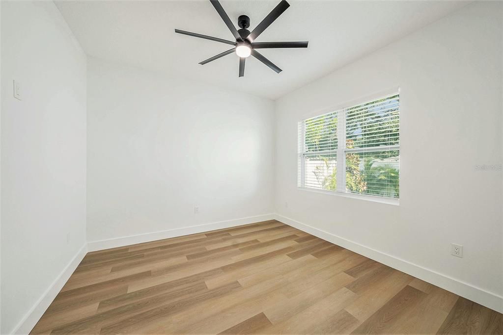 En Venta: $724,900 (5 camas, 4 baños, 2654 Pies cuadrados)