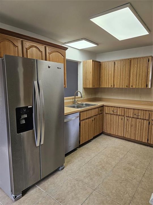 For Sale: $379,900 (3 beds, 2 baths, 1676 Square Feet)