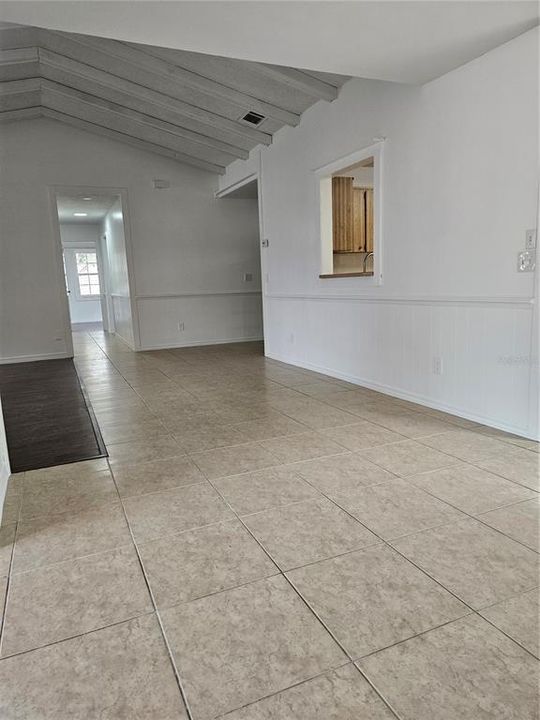 For Sale: $379,900 (3 beds, 2 baths, 1676 Square Feet)