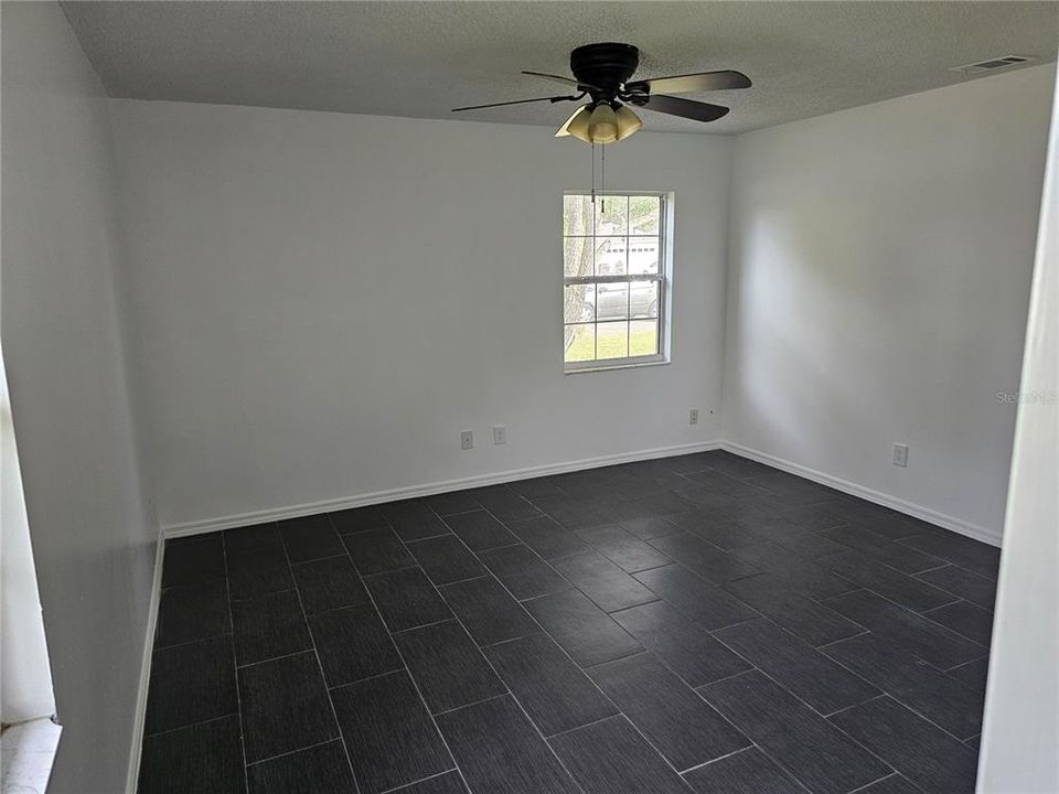 For Sale: $379,900 (3 beds, 2 baths, 1676 Square Feet)