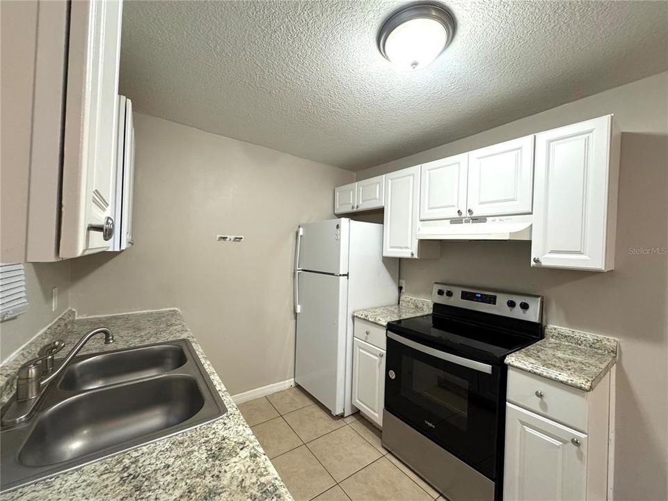 出租: $1,000 (1 贝兹, 1 浴室, 600 平方英尺)