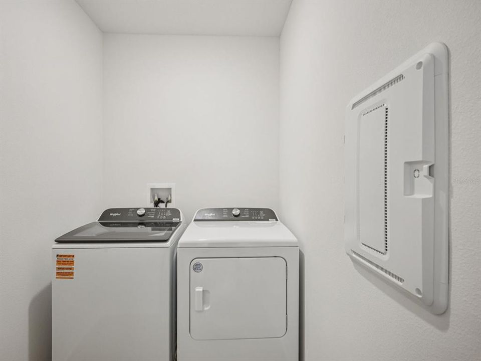 待售: $269,970 (3 贝兹, 2 浴室, 1269 平方英尺)