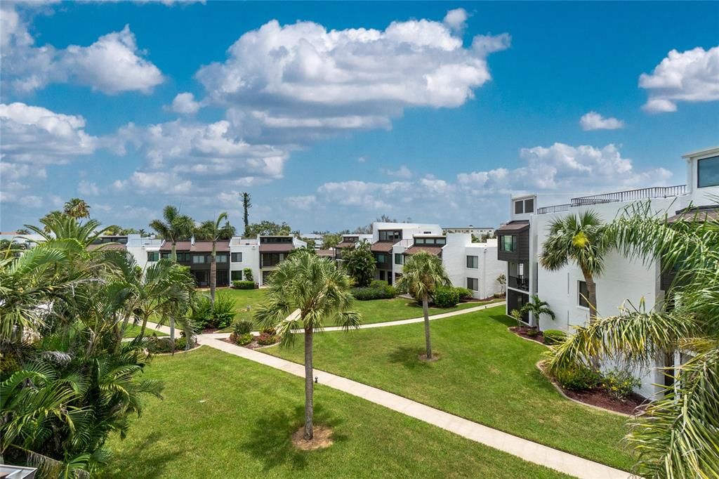 待售: $698,000 (3 贝兹, 3 浴室, 1555 平方英尺)