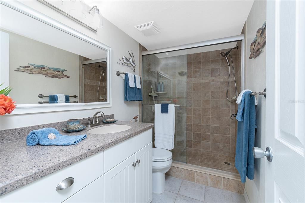 待售: $698,000 (3 贝兹, 3 浴室, 1555 平方英尺)