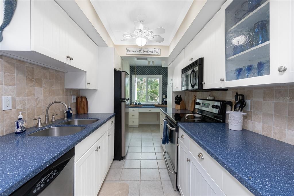 待售: $698,000 (3 贝兹, 3 浴室, 1555 平方英尺)