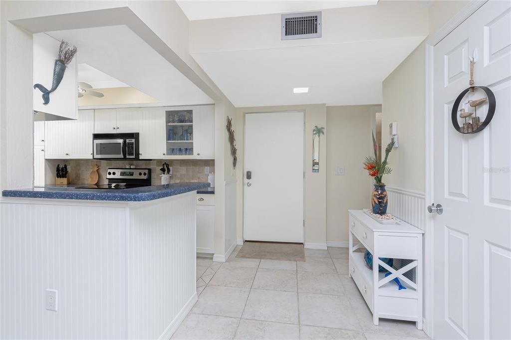 待售: $698,000 (3 贝兹, 3 浴室, 1555 平方英尺)