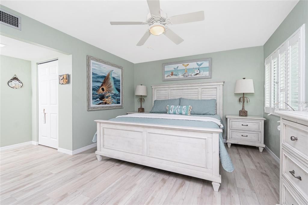 待售: $698,000 (3 贝兹, 3 浴室, 1555 平方英尺)