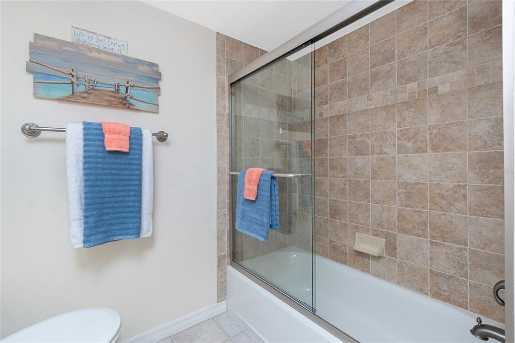 待售: $698,000 (3 贝兹, 3 浴室, 1555 平方英尺)