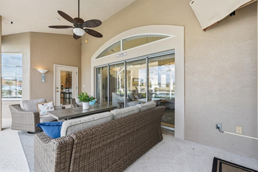 待售: $870,000 (4 贝兹, 2 浴室, 2364 平方英尺)