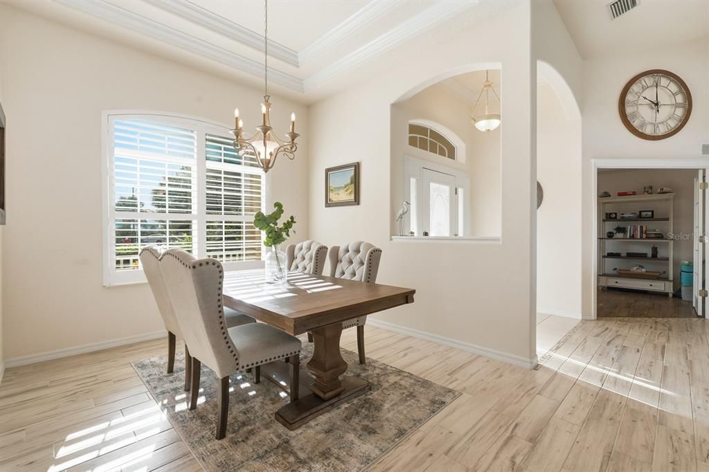 待售: $870,000 (4 贝兹, 2 浴室, 2364 平方英尺)