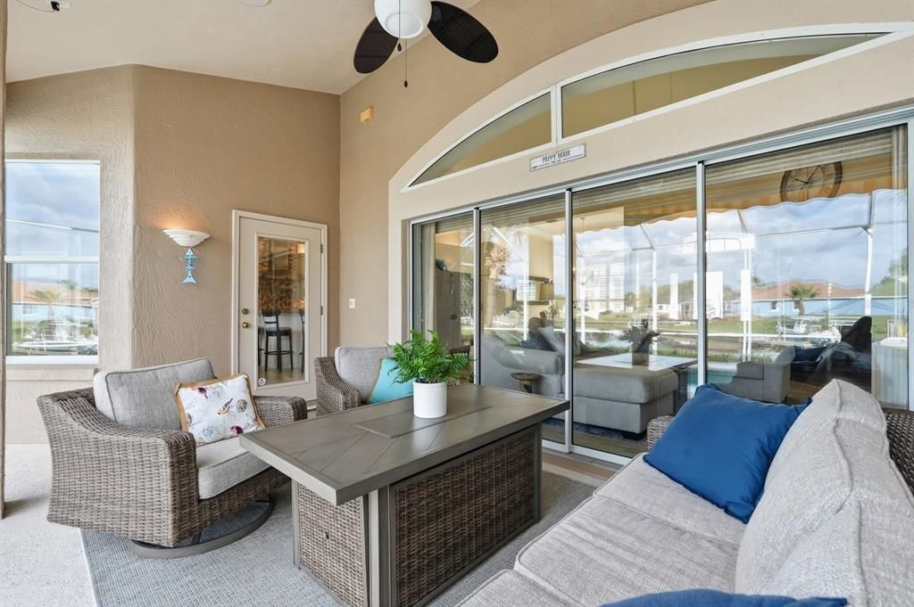 待售: $870,000 (4 贝兹, 2 浴室, 2364 平方英尺)