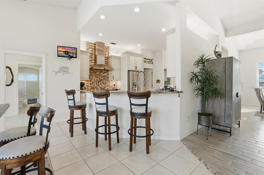 待售: $870,000 (4 贝兹, 2 浴室, 2364 平方英尺)