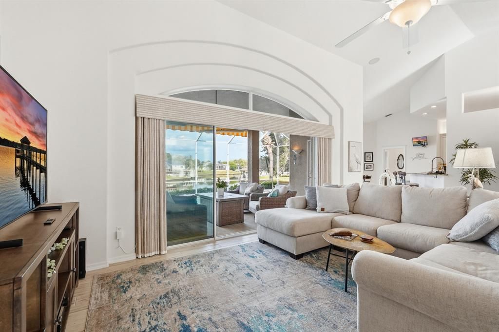 待售: $870,000 (4 贝兹, 2 浴室, 2364 平方英尺)