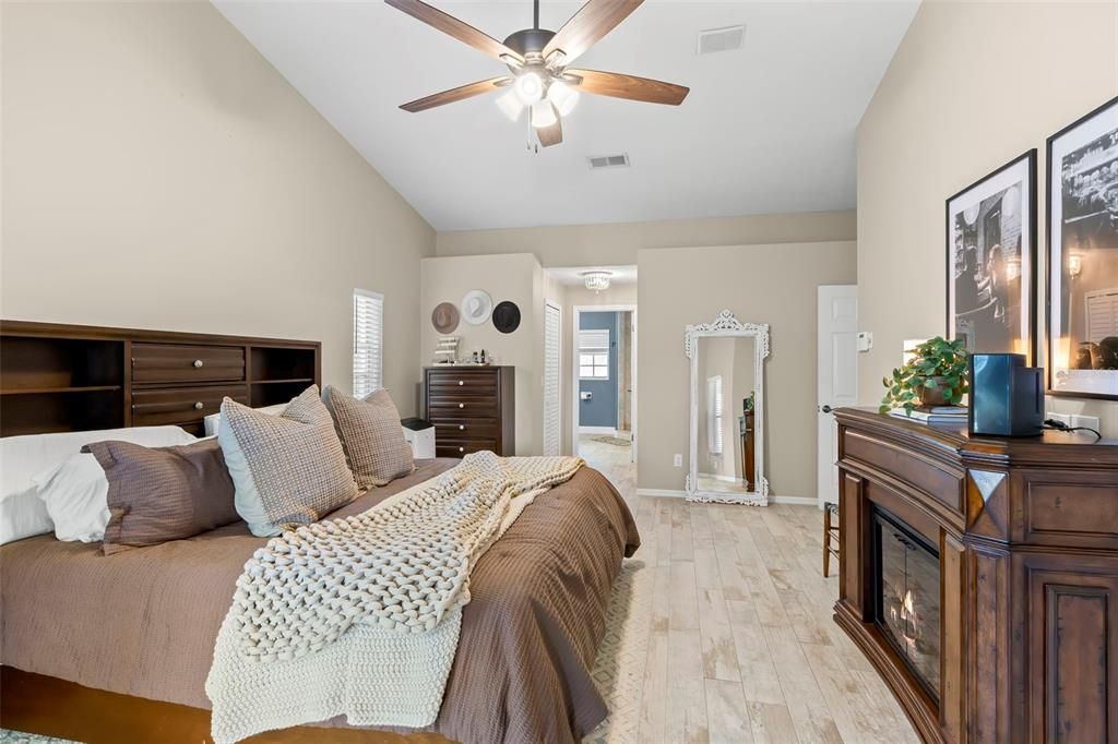 For Sale: $699,990 (3 beds, 2 baths, 2400 Square Feet)