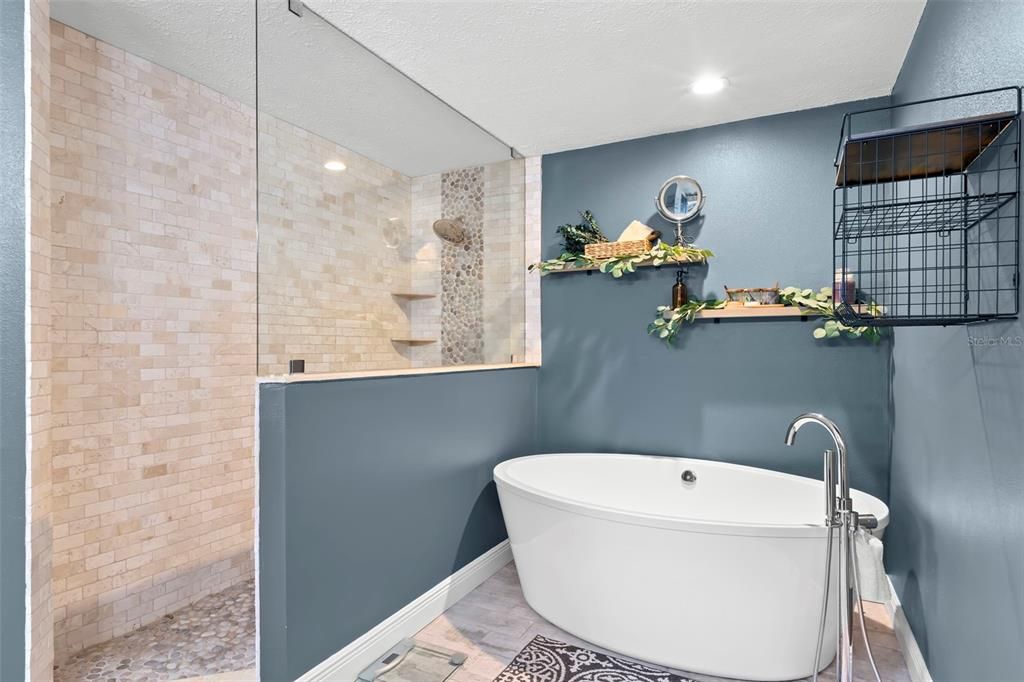 For Sale: $699,990 (3 beds, 2 baths, 2400 Square Feet)