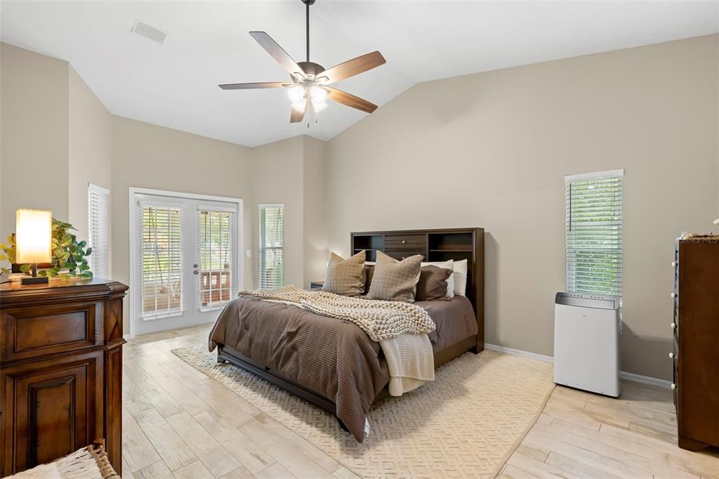 For Sale: $699,990 (3 beds, 2 baths, 2400 Square Feet)