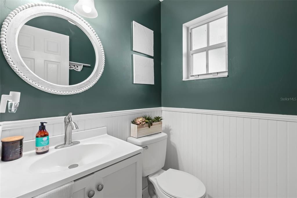 For Sale: $699,990 (3 beds, 2 baths, 2400 Square Feet)