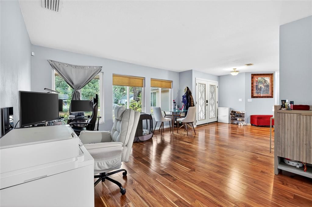 待售: $520,000 (3 贝兹, 2 浴室, 2046 平方英尺)