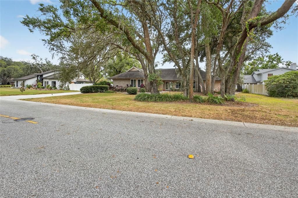 待售: $520,000 (3 贝兹, 2 浴室, 2046 平方英尺)