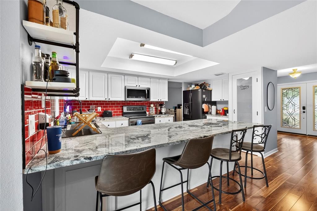 待售: $520,000 (3 贝兹, 2 浴室, 2046 平方英尺)