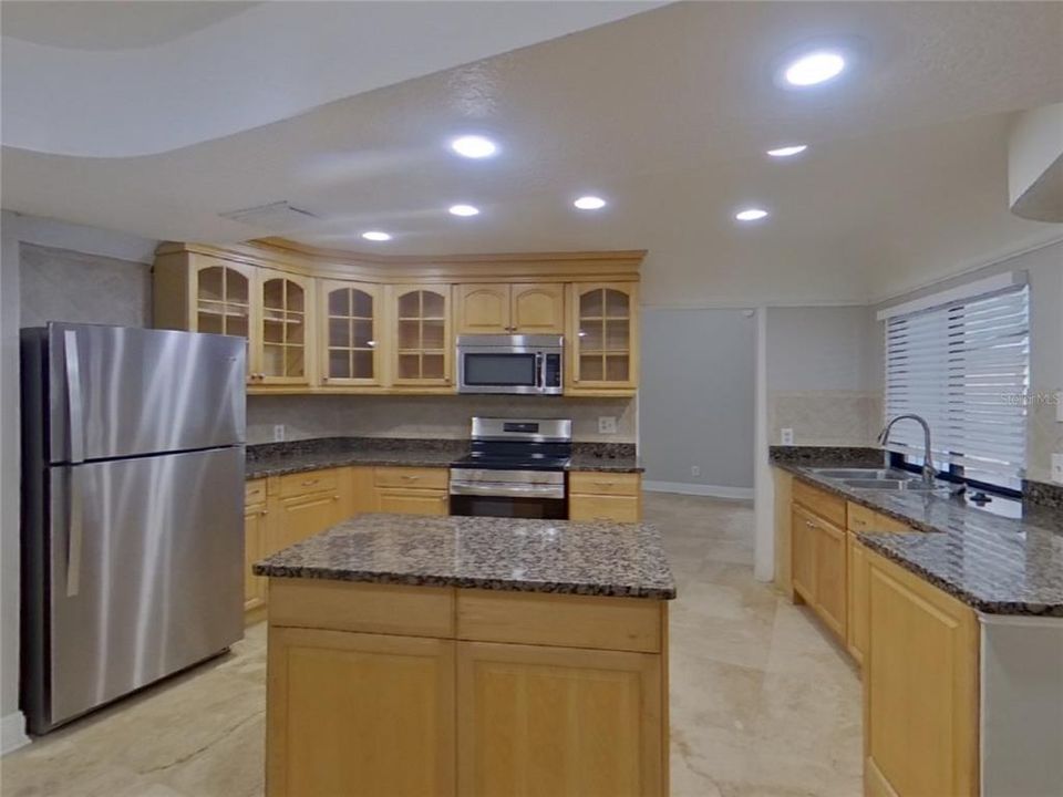 For Rent: $2,709 (4 beds, 3 baths, 2267 Square Feet)