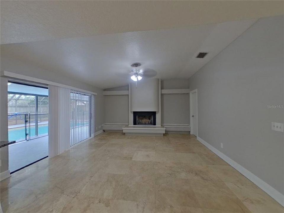 For Rent: $2,709 (4 beds, 3 baths, 2267 Square Feet)