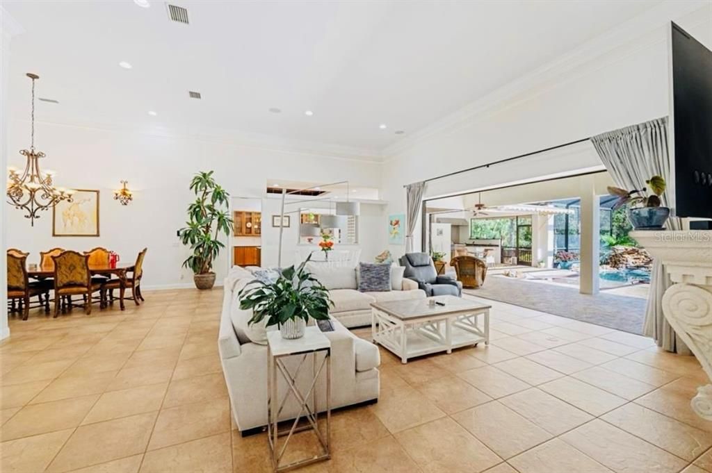 For Rent: $6,000 (3 beds, 4 baths, 3127 Square Feet)