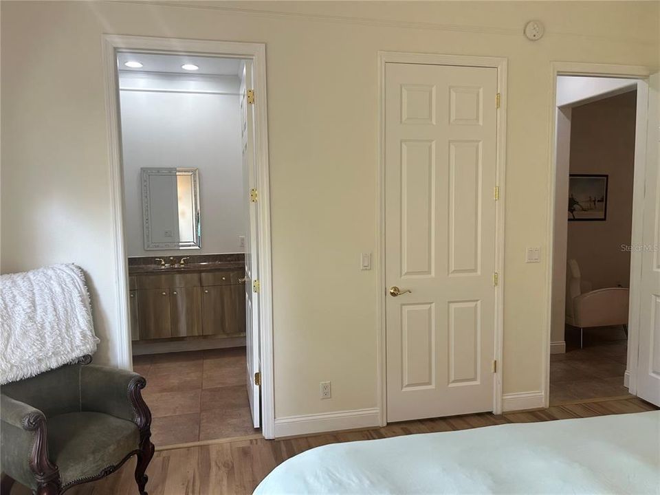 For Rent: $6,000 (3 beds, 4 baths, 3127 Square Feet)