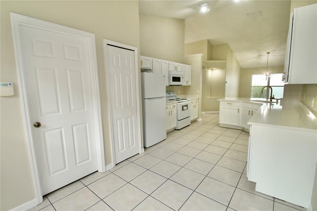 出租: $2,600 (4 贝兹, 2 浴室, 1822 平方英尺)