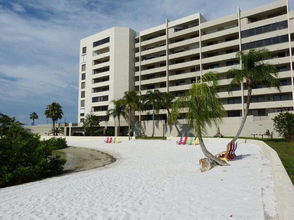 For Rent: $3,800 (2 beds, 2 baths, 1236 Square Feet)