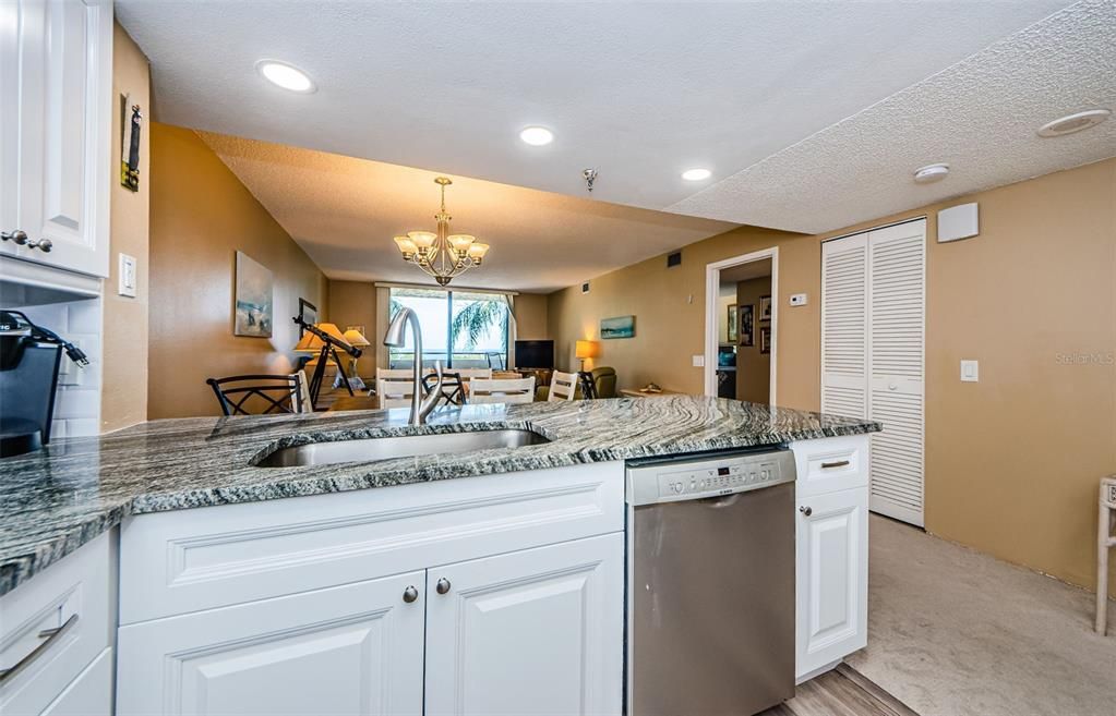 For Rent: $3,800 (2 beds, 2 baths, 1236 Square Feet)