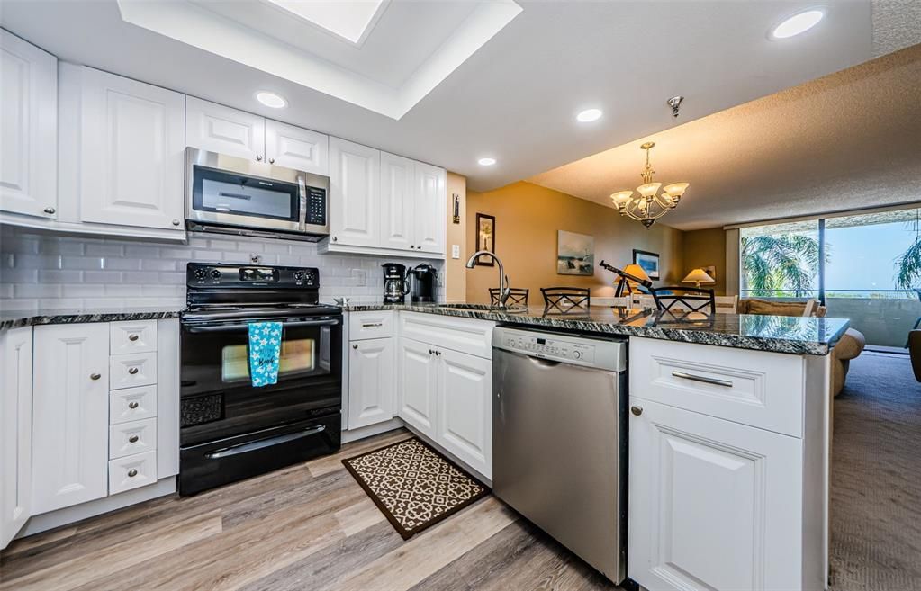 For Rent: $3,800 (2 beds, 2 baths, 1236 Square Feet)