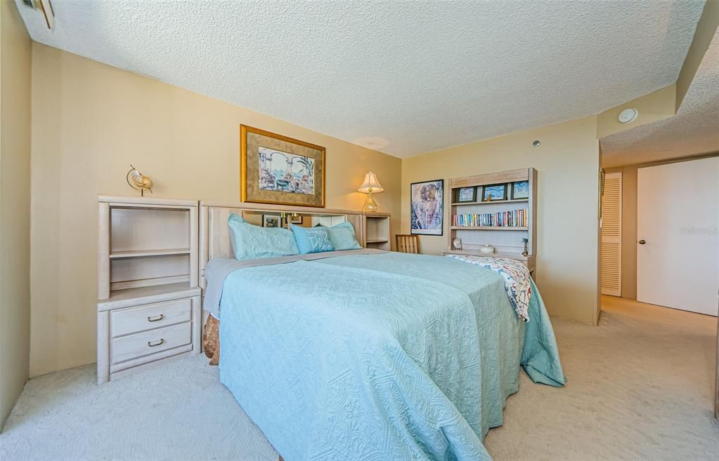 For Rent: $3,800 (2 beds, 2 baths, 1236 Square Feet)