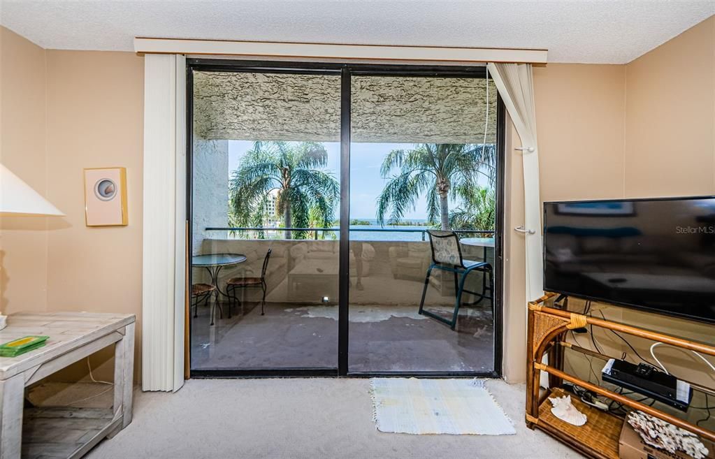 For Rent: $3,800 (2 beds, 2 baths, 1236 Square Feet)