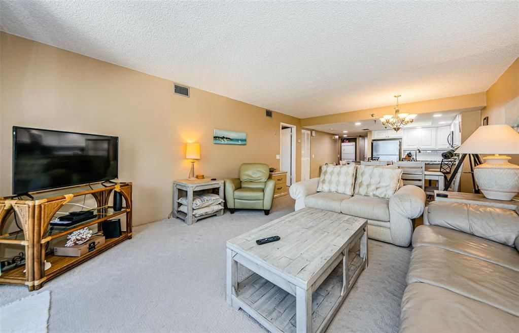 For Rent: $3,800 (2 beds, 2 baths, 1236 Square Feet)