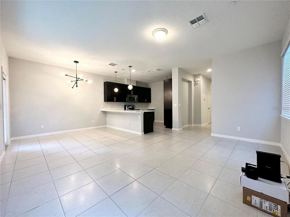 В аренду: $2,599 (3 спален, 2 ванн, 1585 Квадратных фут)