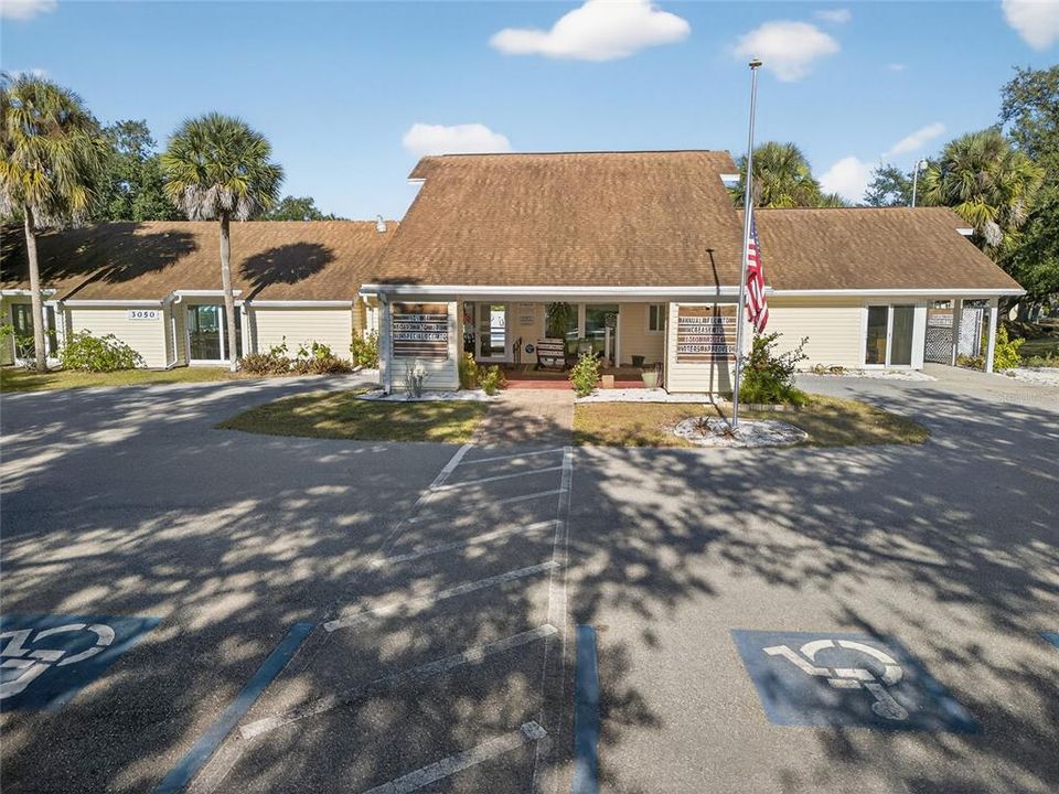 Active With Contract: $199,000 (2 beds, 2 baths, 888 Square Feet)