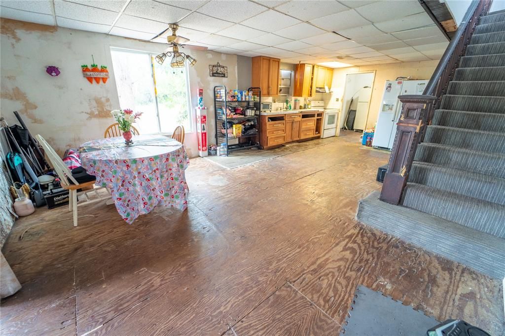 待售: $799,900 (3 贝兹, 2 浴室, 1981 平方英尺)