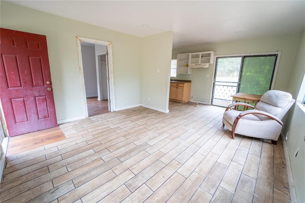 待售: $799,900 (3 贝兹, 2 浴室, 1981 平方英尺)