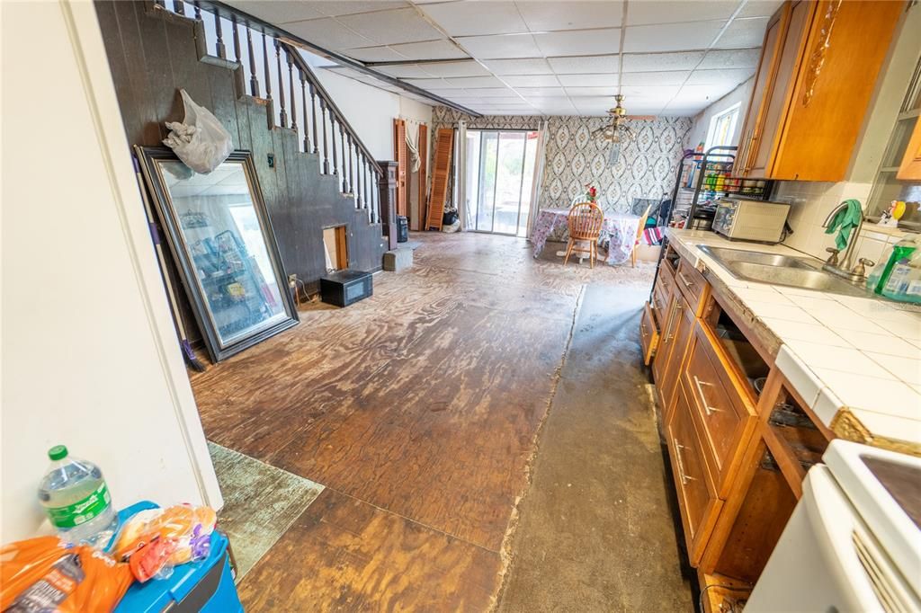 待售: $799,900 (3 贝兹, 2 浴室, 1981 平方英尺)