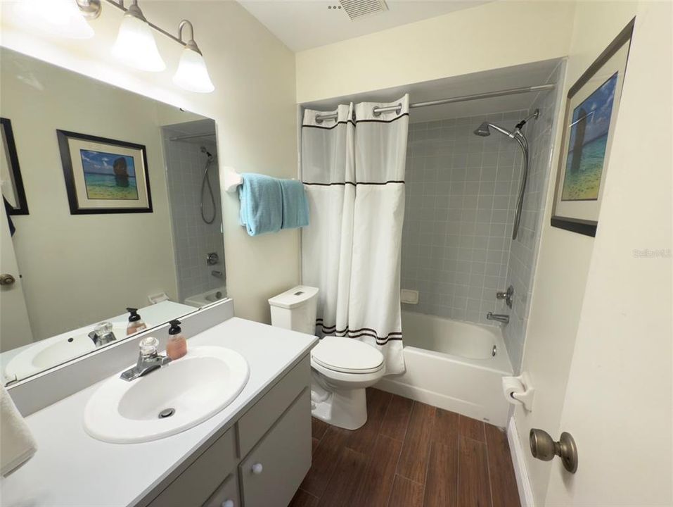 Active With Contract: $335,000 (3 beds, 2 baths, 1500 Square Feet)