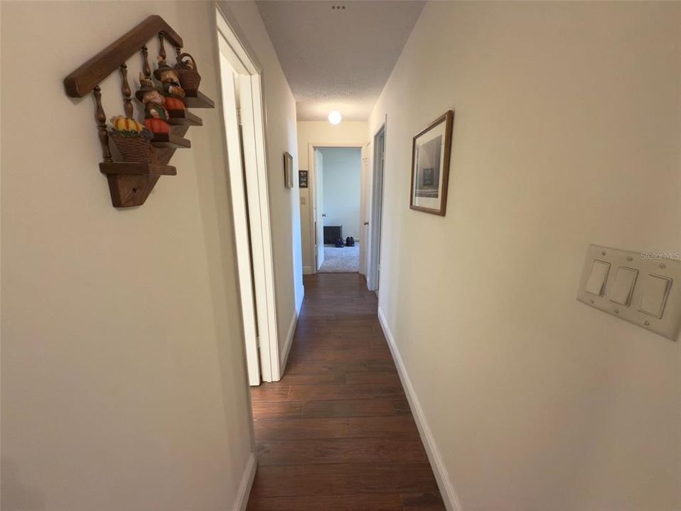 Active With Contract: $335,000 (3 beds, 2 baths, 1500 Square Feet)