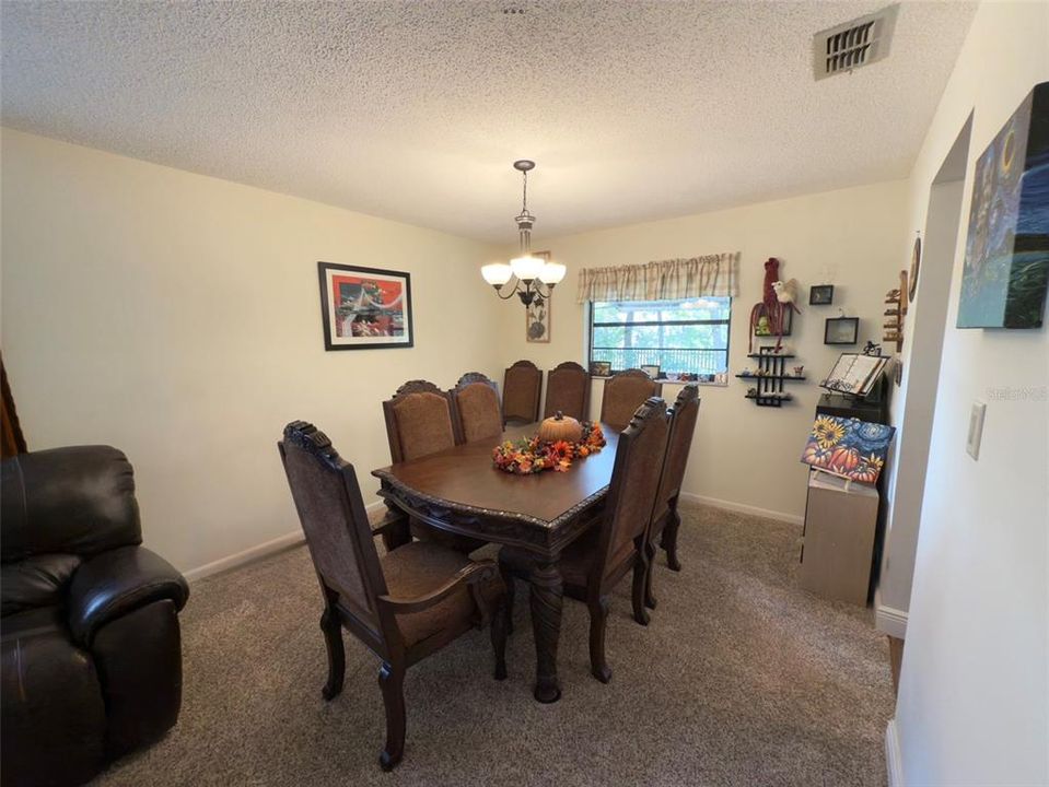 Active With Contract: $335,000 (3 beds, 2 baths, 1500 Square Feet)